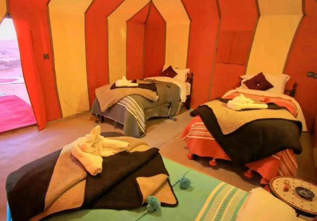 Отель Sahara Traveling Camp Мерзуга Экстерьер фото
