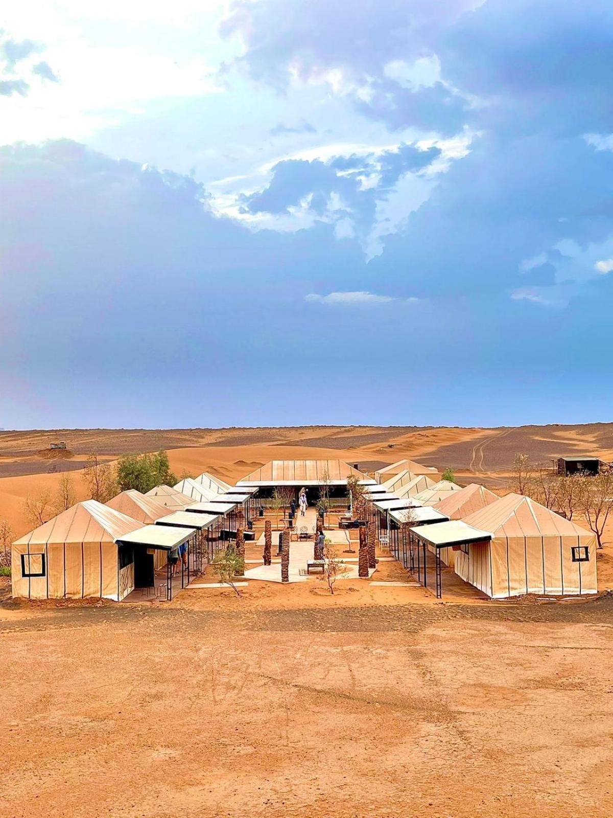 Отель Sahara Traveling Camp Мерзуга Экстерьер фото